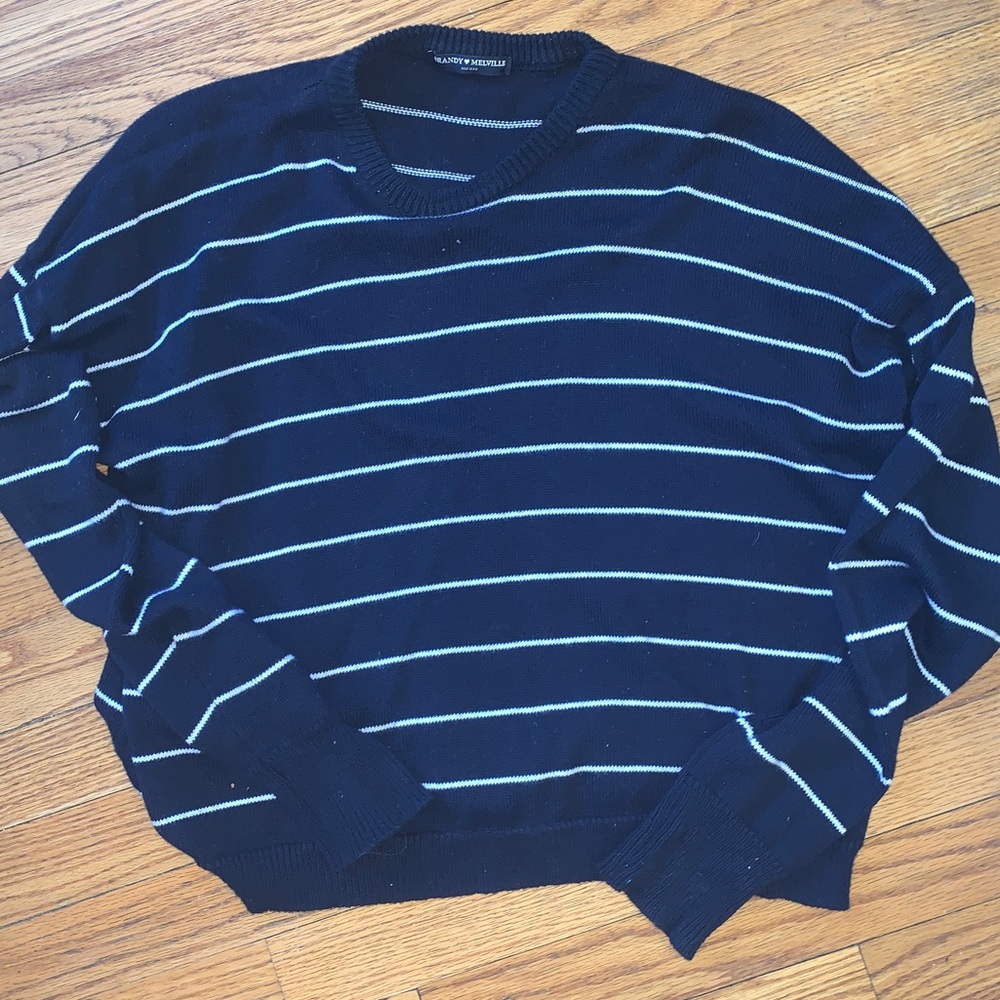 Brandy Melville Comfort Long Sleeve